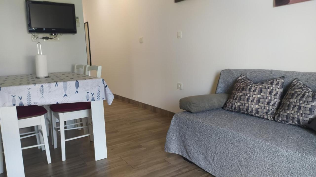 Apartman Greta ซูโกชัน ภายนอก รูปภาพ